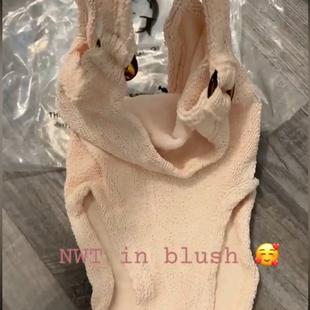 🌊 Hunza G Domino Bathing suit 🌊 in Blush NWT - Picture 4 of 8